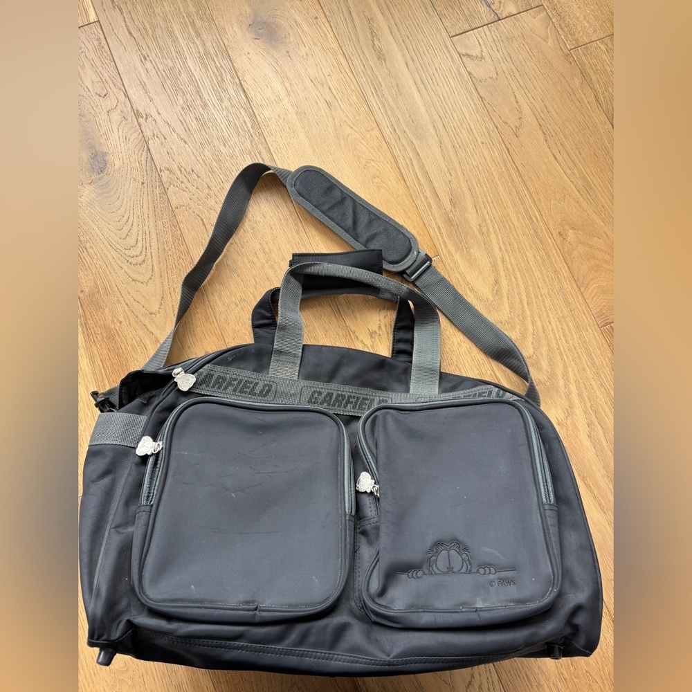 Paws 90’s Garfield duffle bag